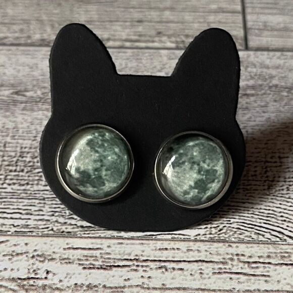 12MM, Glow In The Dark, Moon Stud Earrings - Picture 3 of 7